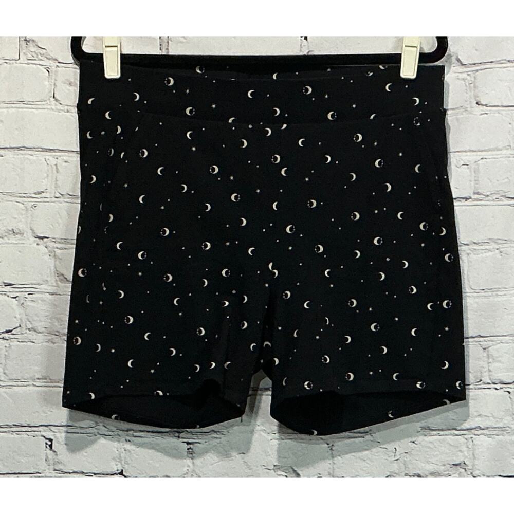 Torrid Women's Twilight Twinkles 5” Pocket Bike Short (Size 2)